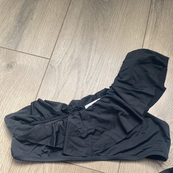 Stella cove swimsuit - Picture 2 of 6